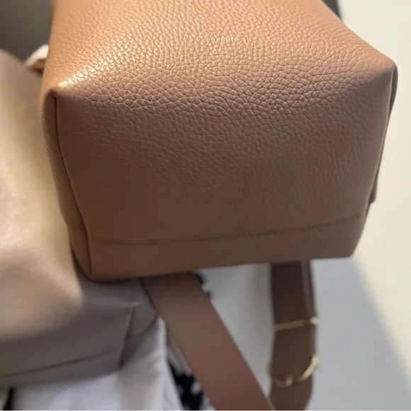 Cuyana Linea Bucket Bag